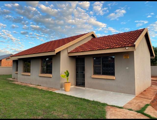 3 BEDROOM PROPERTY TO RENT IN NYLPARK